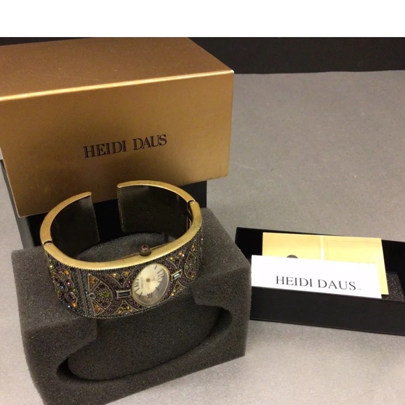 Heidi Daus Vintage/new cuff Swarovski crystals bracelet watch in original box - Picture 3 of 15